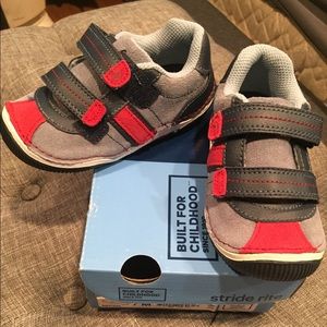 New boys sneakers Size 7